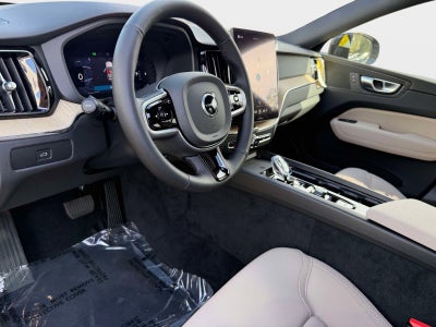 2026 Volvo XC60 Plus