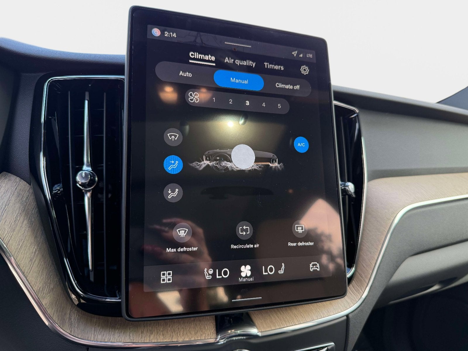 2026 Volvo XC60 Plus