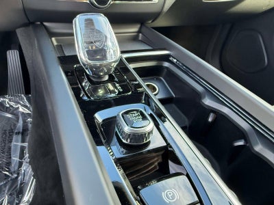 2026 Volvo XC60 Plus