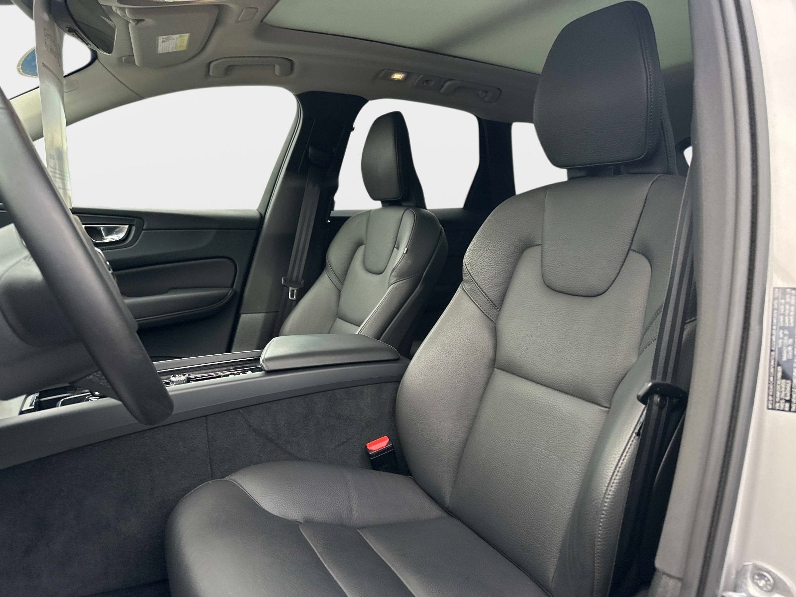 2025 Volvo XC60 Plus