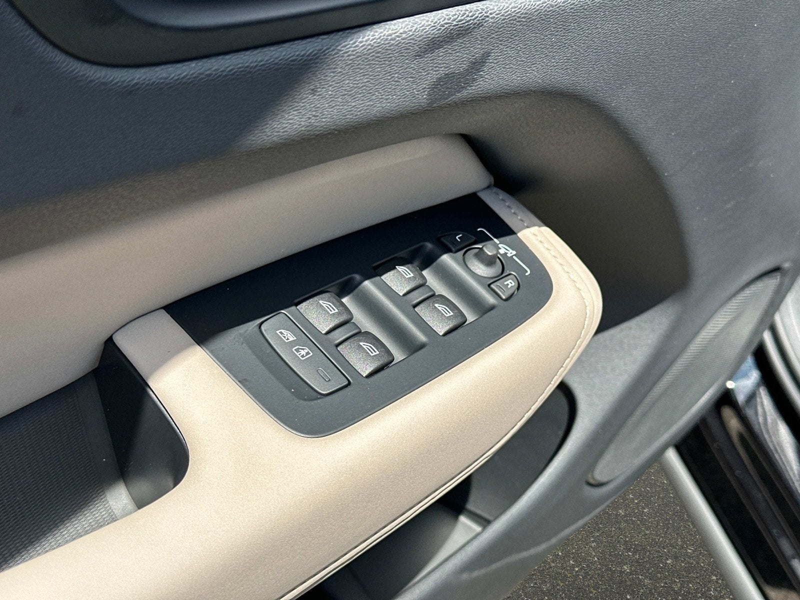 2026 Volvo XC60 Core