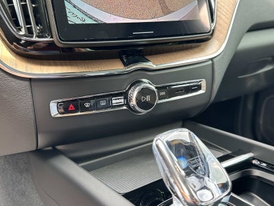 2026 Volvo XC60 Core