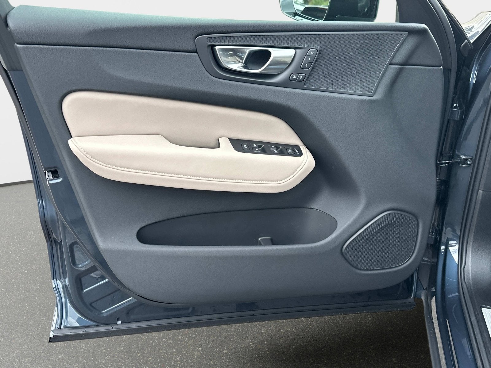 2026 Volvo XC60 Core