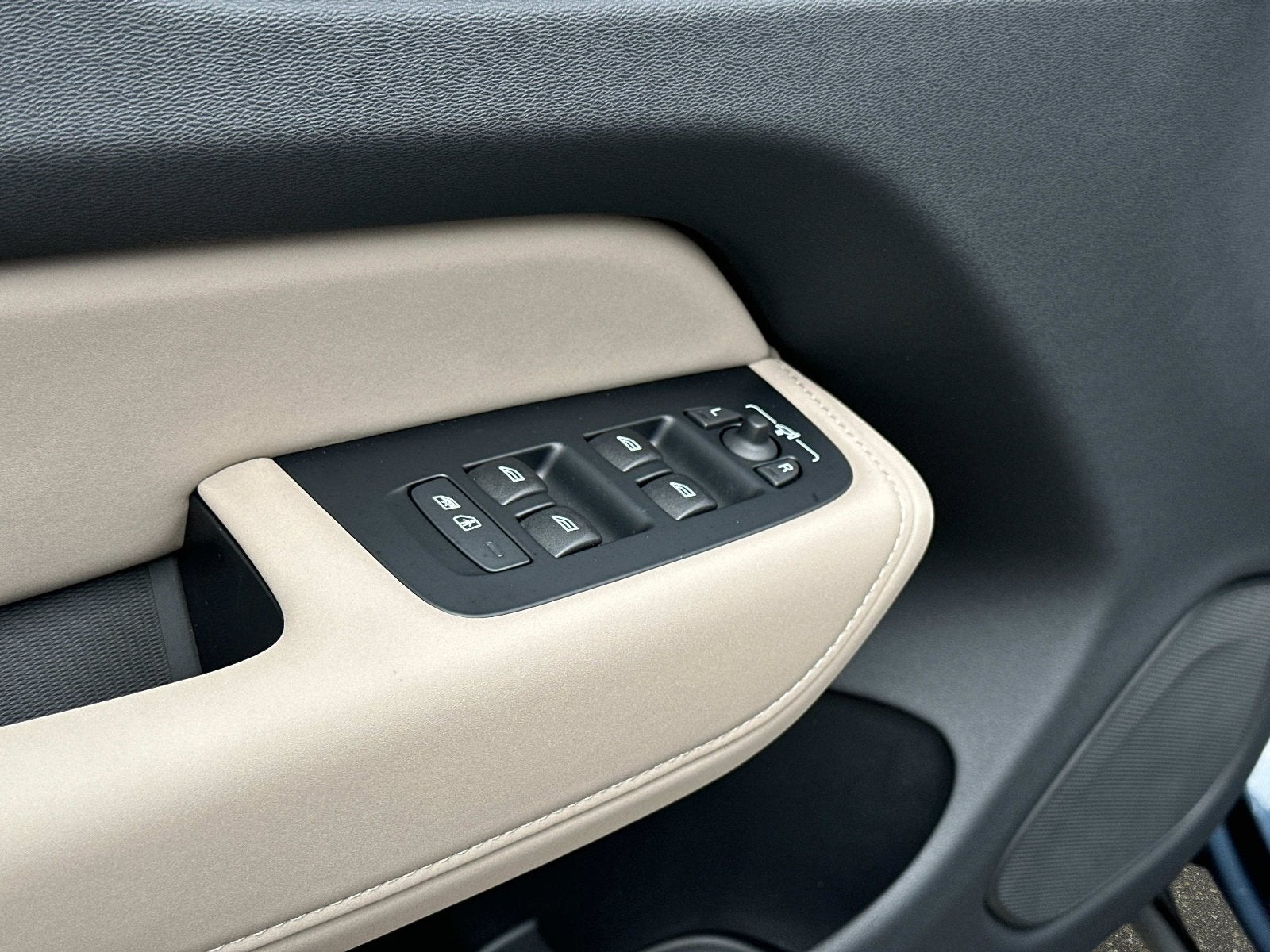 2026 Volvo XC60 Core