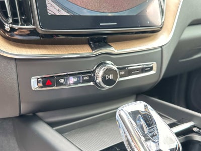 2026 Volvo XC60 Core