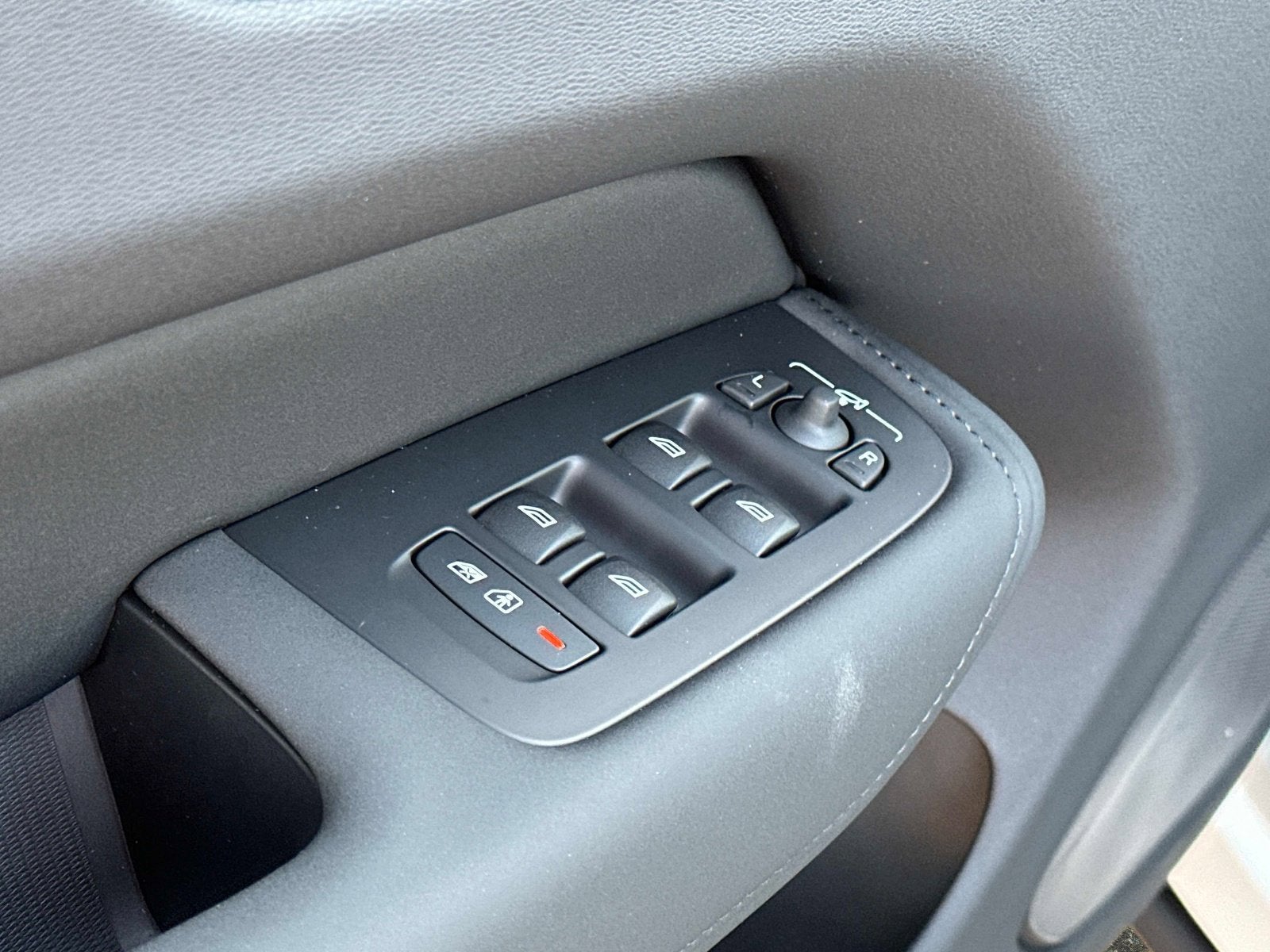 2026 Volvo XC60 Core