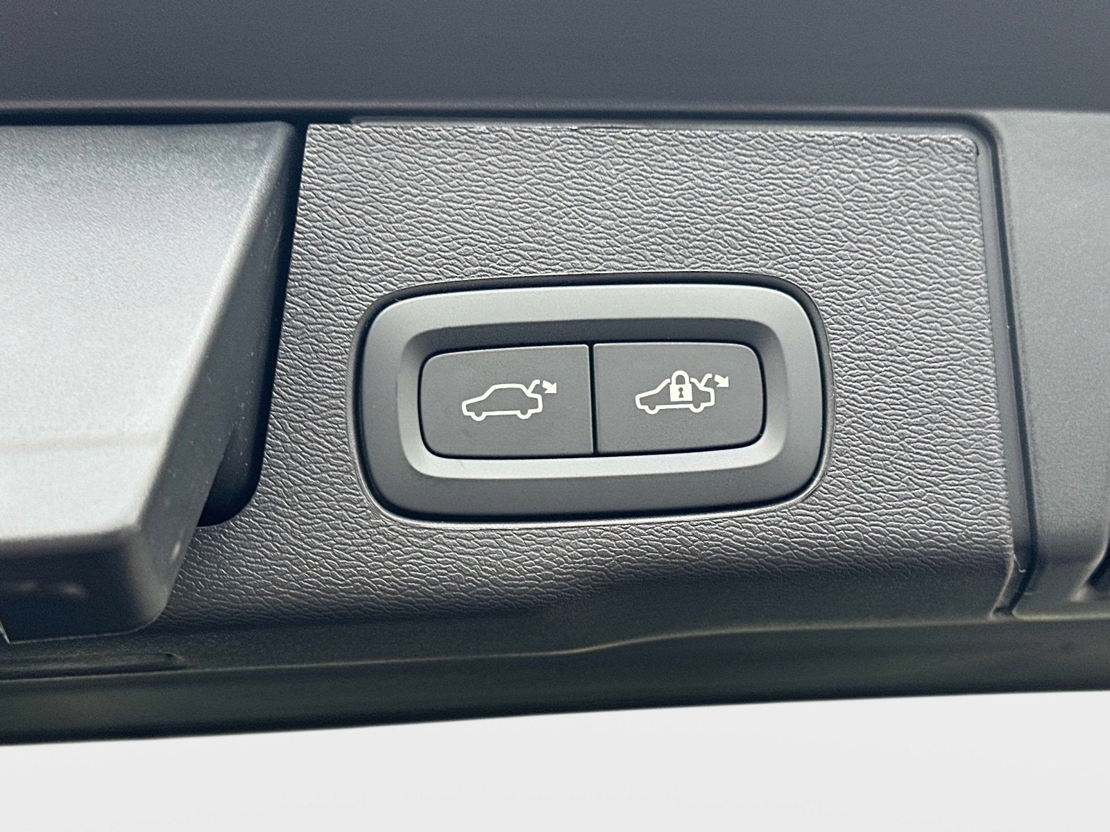 2026 Volvo XC60 Core