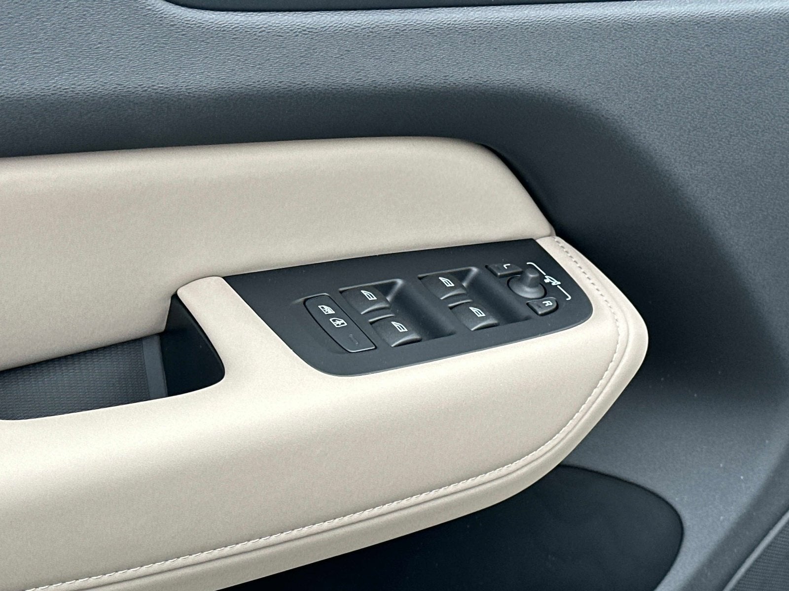 2026 Volvo XC60 Core