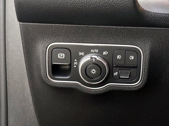 2025 Mercedes-Benz GLB GLB 250