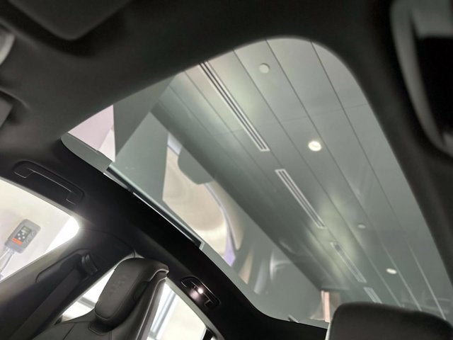 2025 Porsche Taycan 4