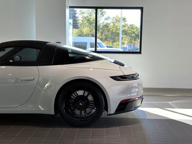 2023 Porsche 911 4 GTS