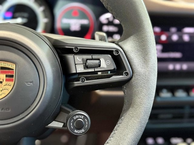 2023 Porsche 911 4 GTS