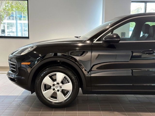 2022 Porsche Cayenne Base