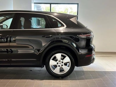 2022 Porsche Cayenne Base