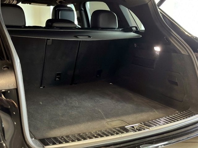 2022 Porsche Cayenne Base