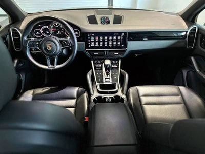2022 Porsche Cayenne Base