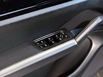 2022 Porsche Cayenne Base