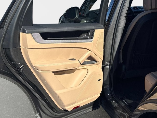 2025 Porsche Cayenne Base