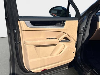 2025 Porsche Cayenne Base