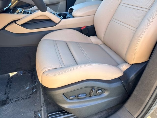 2025 Porsche Cayenne Base