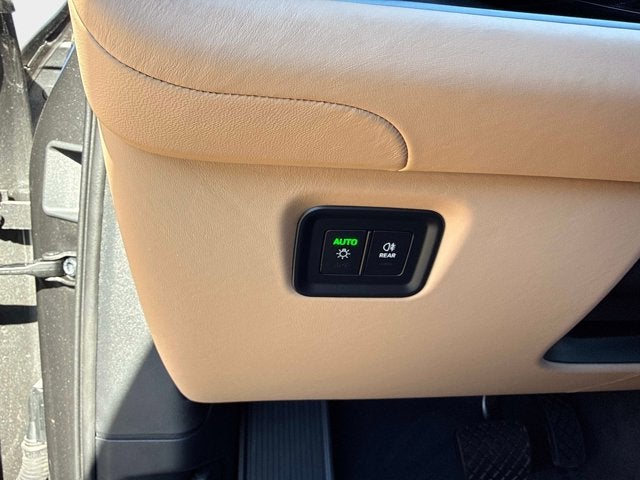 2025 Porsche Cayenne Base