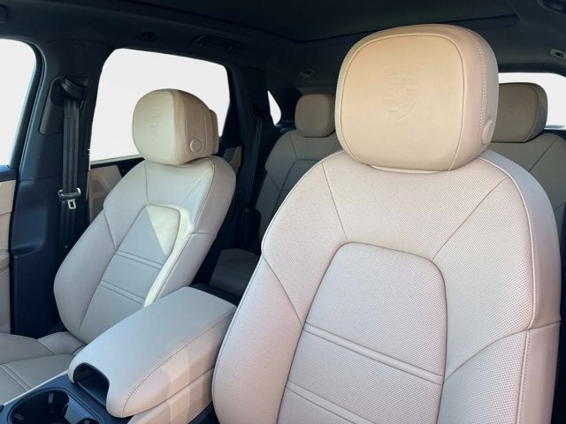 2025 Porsche Cayenne Base