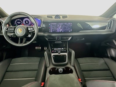 2025 Porsche Cayenne GTS